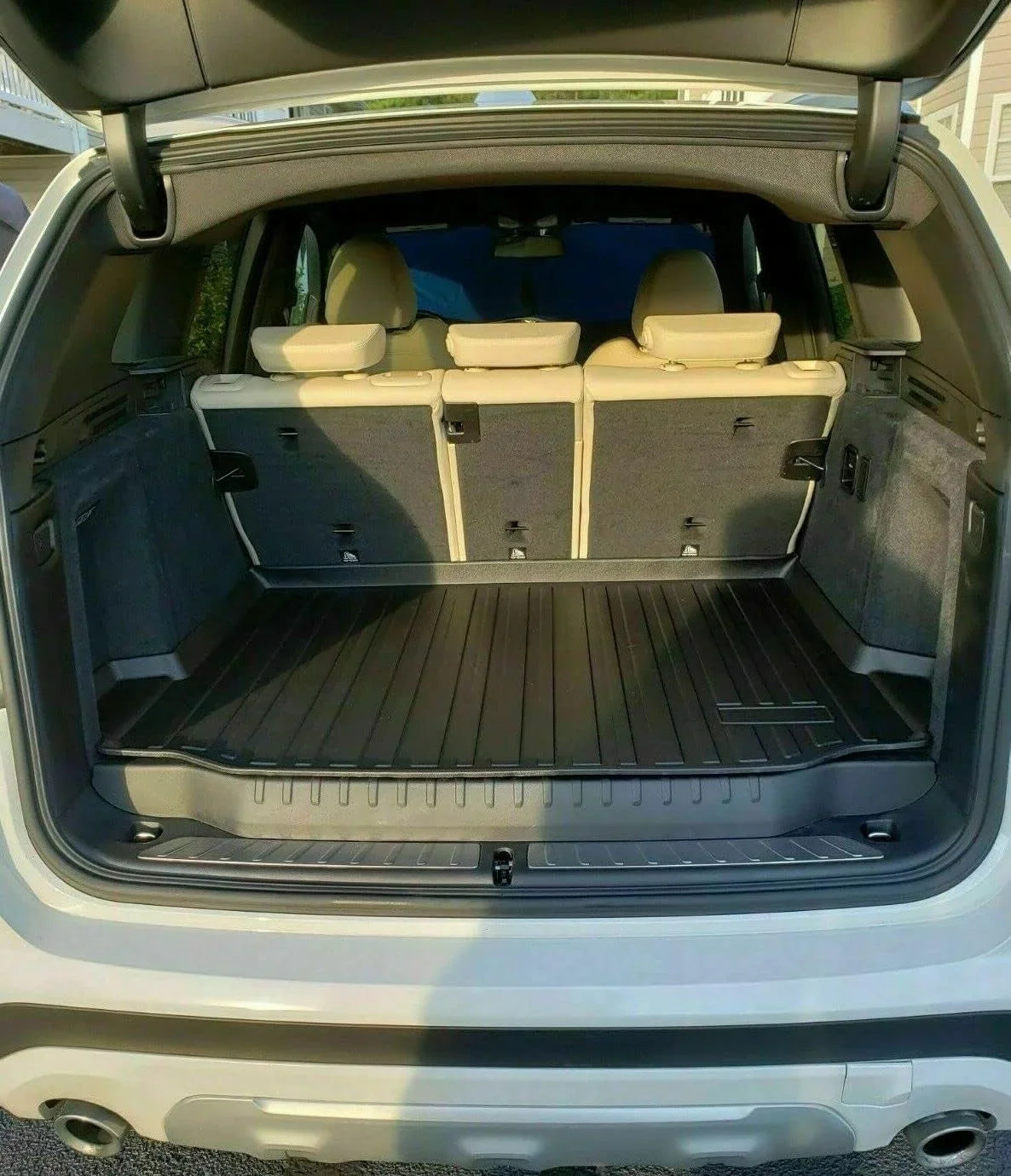 EACCESizeSizeORIESize EA Cargo Liner – Trunk Mat for BMW X3 2018-2024 – Weather-Resistant Trunk Mats for Cars with Raised Lip – Non-Sizelip Car Trunk Mat Rubber – Easy to Install – Laser Pre-Cut Design