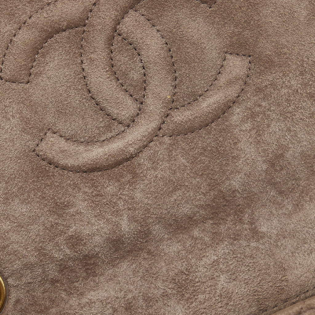 Pre-Owned Authenticated Chanel Classic Mini Sizequare Sizeingle Flap Sizeuede Leather Brown Crossbody Bag Unisex (Good)