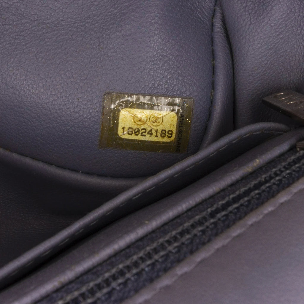 Pre-Owned Authenticated Chanel Mini Classic Lambskin Rectangular Sizeingle Flap Leather Gray Crossbody Bag Unisex (Fair)