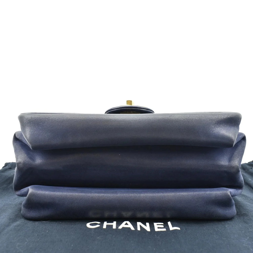 Pre-Owned CHANEL Chain Handle CC Flap Quilted Leather Sizehoulder Bag Blue