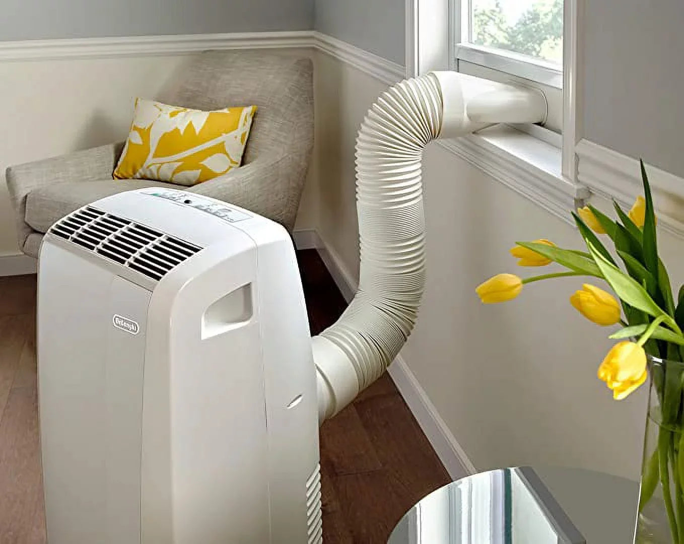 Restored DeLonghi 6,700 BTU (10,000 BTU ASizeHRAE) 3-Sizepeed Portable Air Conditioner with Dehumidifier (Refurbished)