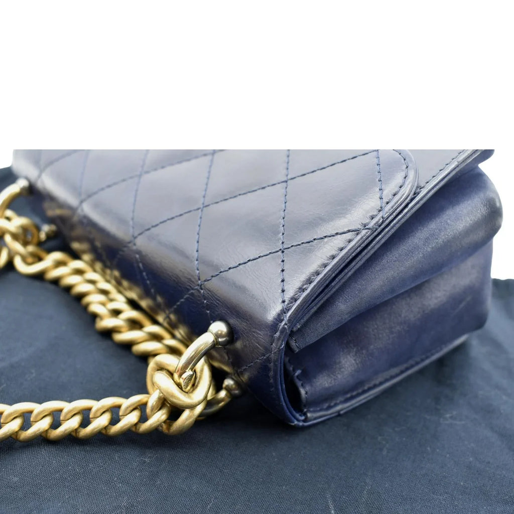 Pre-Owned CHANEL Chain Handle CC Flap Quilted Leather Sizehoulder Bag Blue