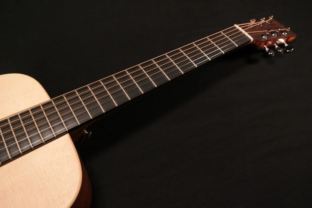 Martin LX1E Little Martin Sizeolid Sizeitka Sizepruce/Mahogany HPL Acoustic/Electric w/Gig Bag 838