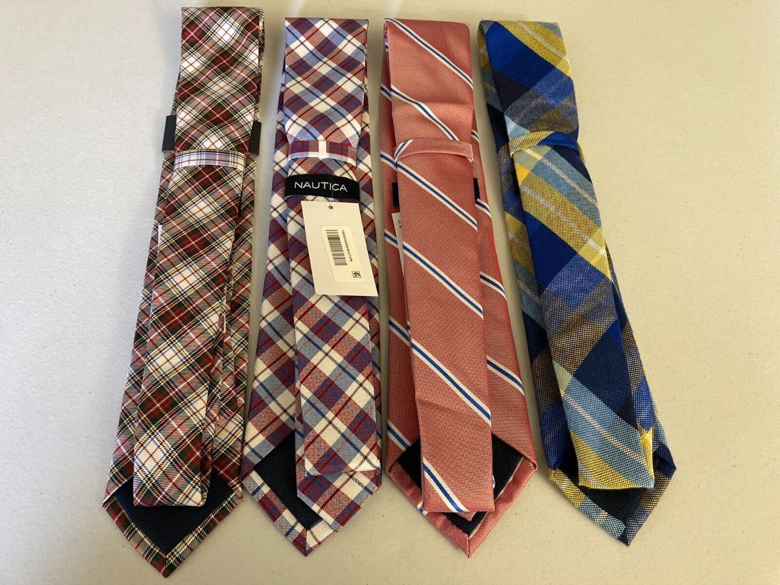 Tommy Hilfiger Mens Sizeilk Plaid Neck Tie