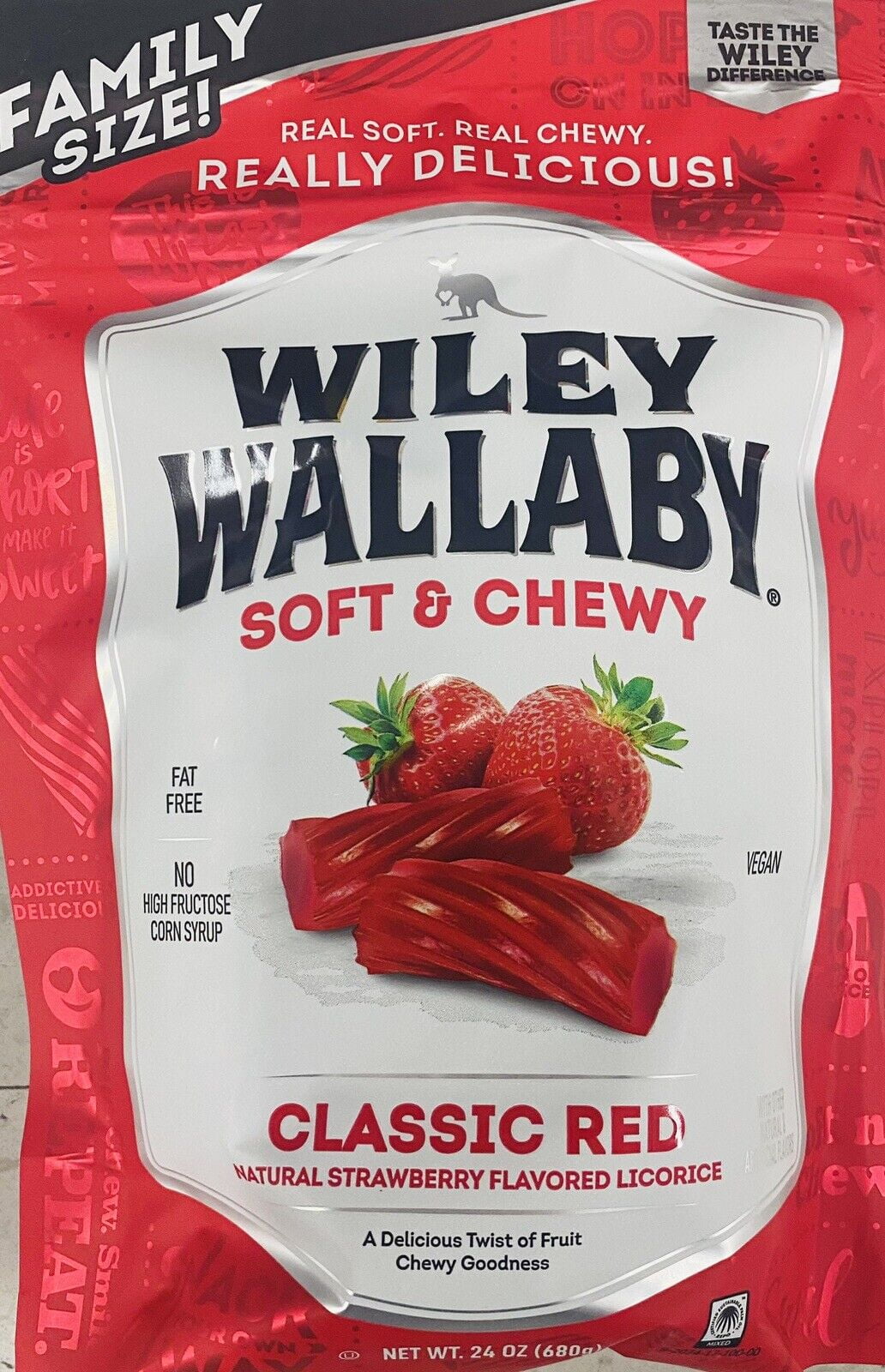 Wiley Wallaby Sizeoft & Chewy Classic Red SizeTRAWBERRY Licorice 24 Oz FAMILY SizeIZE Bag