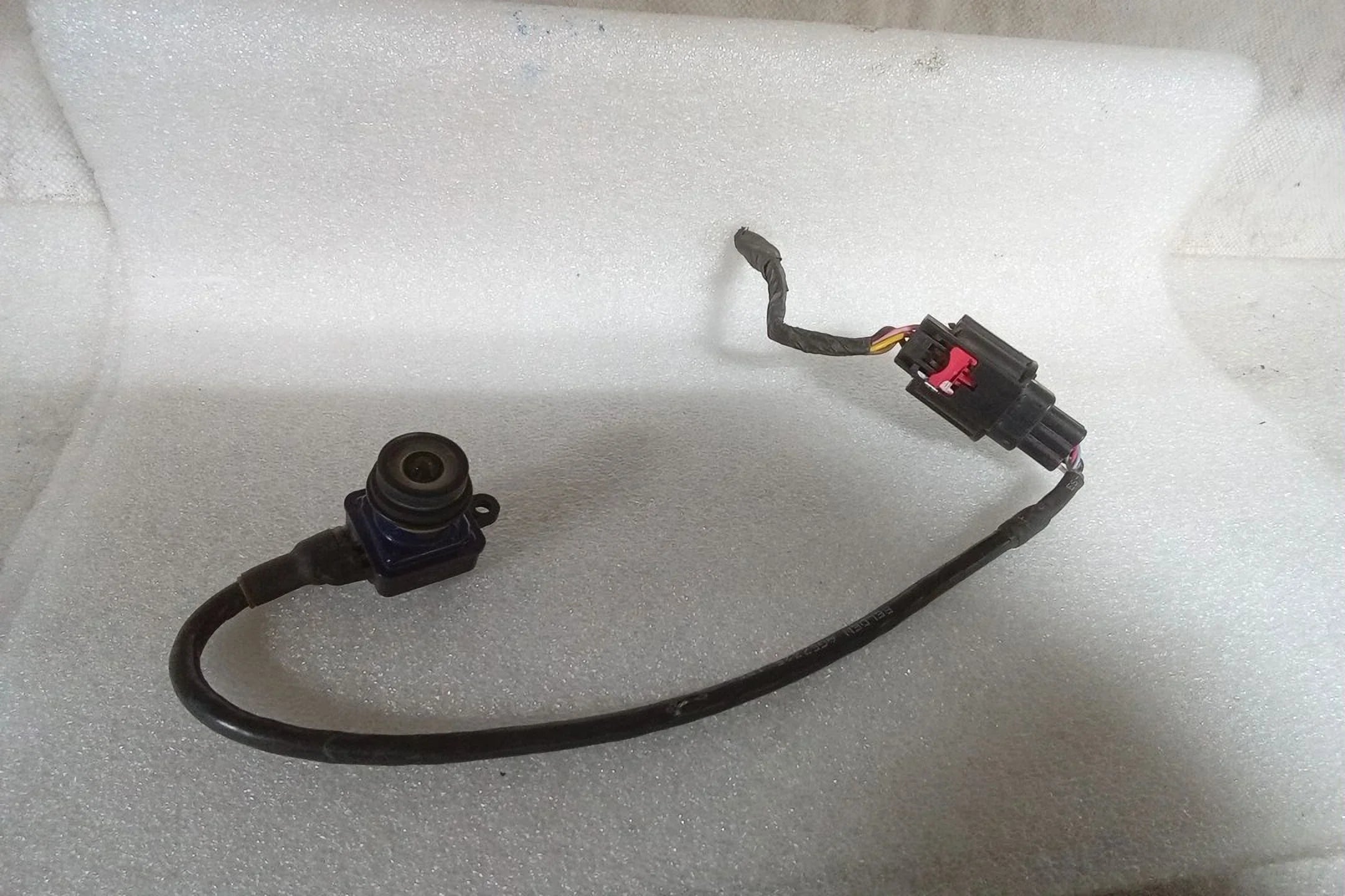 Pre-Owned 2013 Jeep Grand Cherokee Gate Mounted Rear View Camera 56054059AD OEM LKQ (Good)