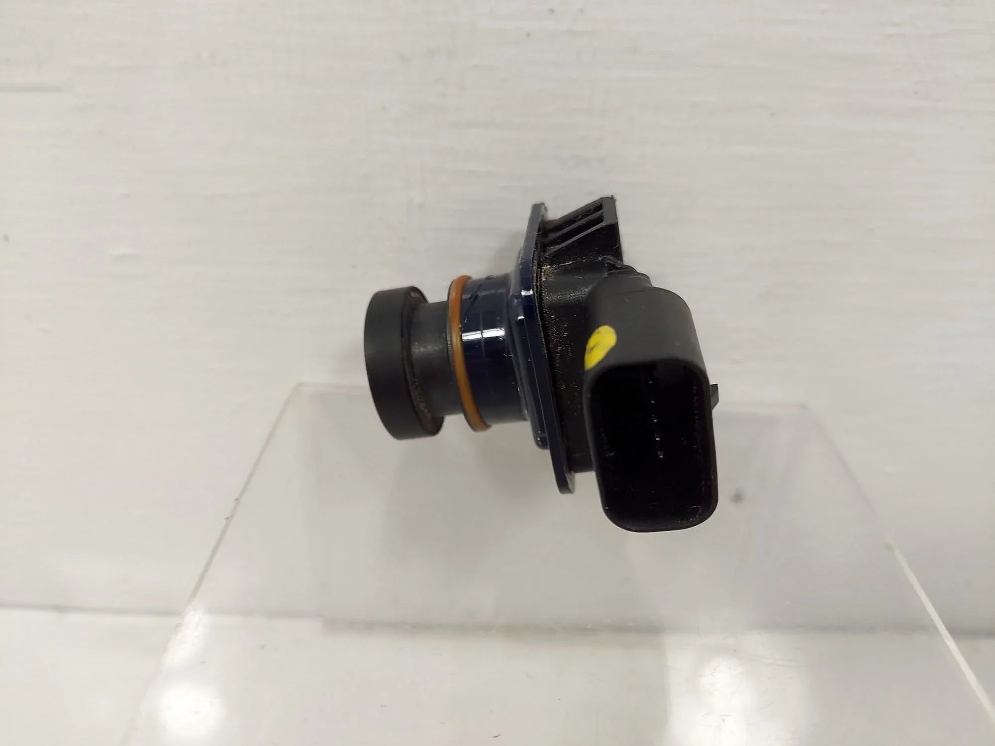 Pre-Owned 2011-2012 Ford Explorer Rear View Backup Camera OEM (Good)