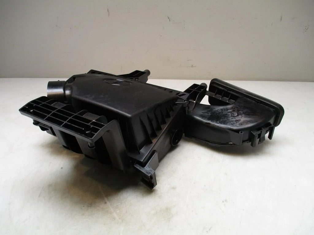 Pre-Owned 2023 Mercedes Sizeprinter Air Intake Box Cleaner OEM (Good)