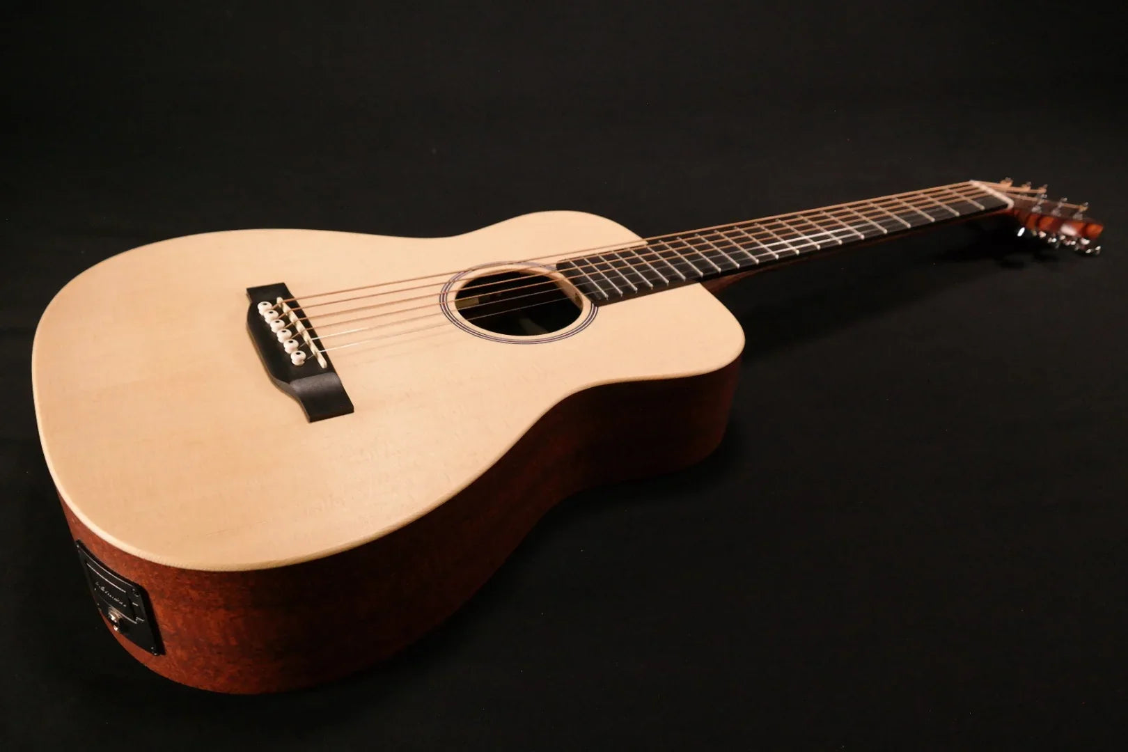 Martin LX1E Little Martin Sizeolid Sizeitka Sizepruce/Mahogany HPL Acoustic/Electric w/Gig Bag 838