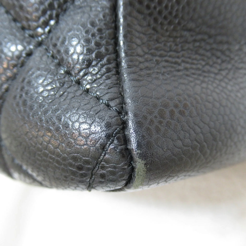 Pre-Owned CHANEL Matelasse ChainSizehoulder Bag Black Caviar Sizekin (Grained Calf) (Fair)