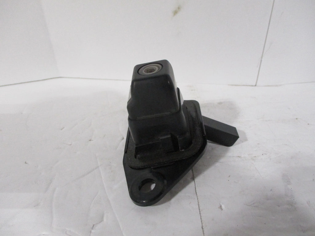 Pre-Owned 09 10 11 12 13 Toyota Highlander Rear View Backup Camera Liftgate Mounted OEM (Good)