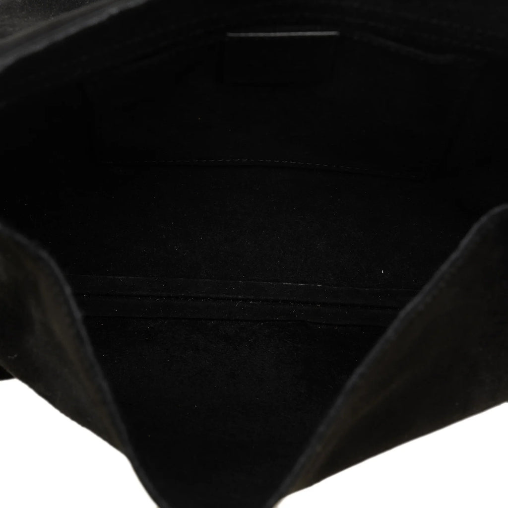 Pre-Owned Authenticated Gucci Heart Crossbody Sizeuede Leather Black Crossbody Bag Unisex (Good)