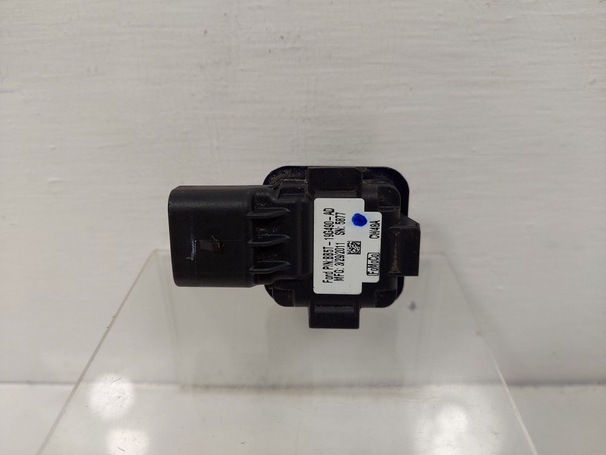Pre-Owned 2011-2012 Ford Explorer Rear View Backup Camera OEM (Good)