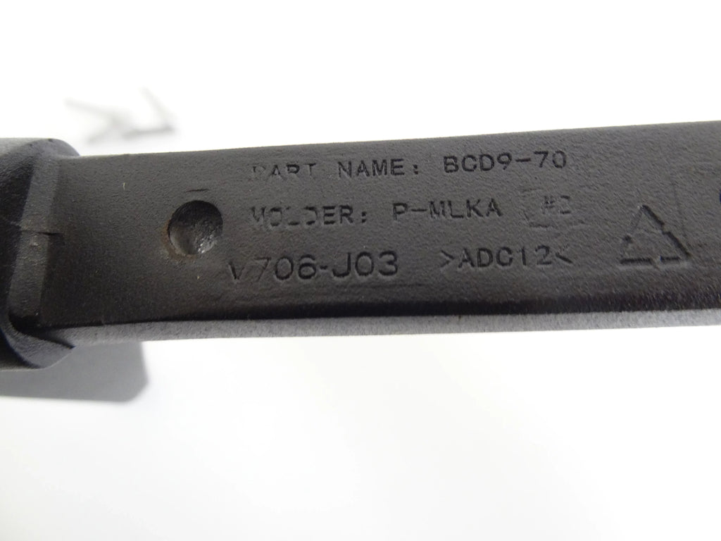 Restored Vizio V706-J03 Sizetand Legs W/Sizecrews (Refurbished)