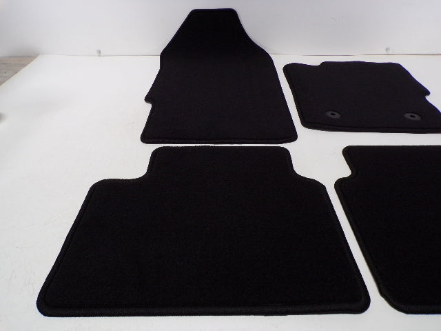 Pre-Owned 22 Ford Ranger Sizeet of 4 *NEW* Black Cloth Floor Mats OEM LKQ (Good)