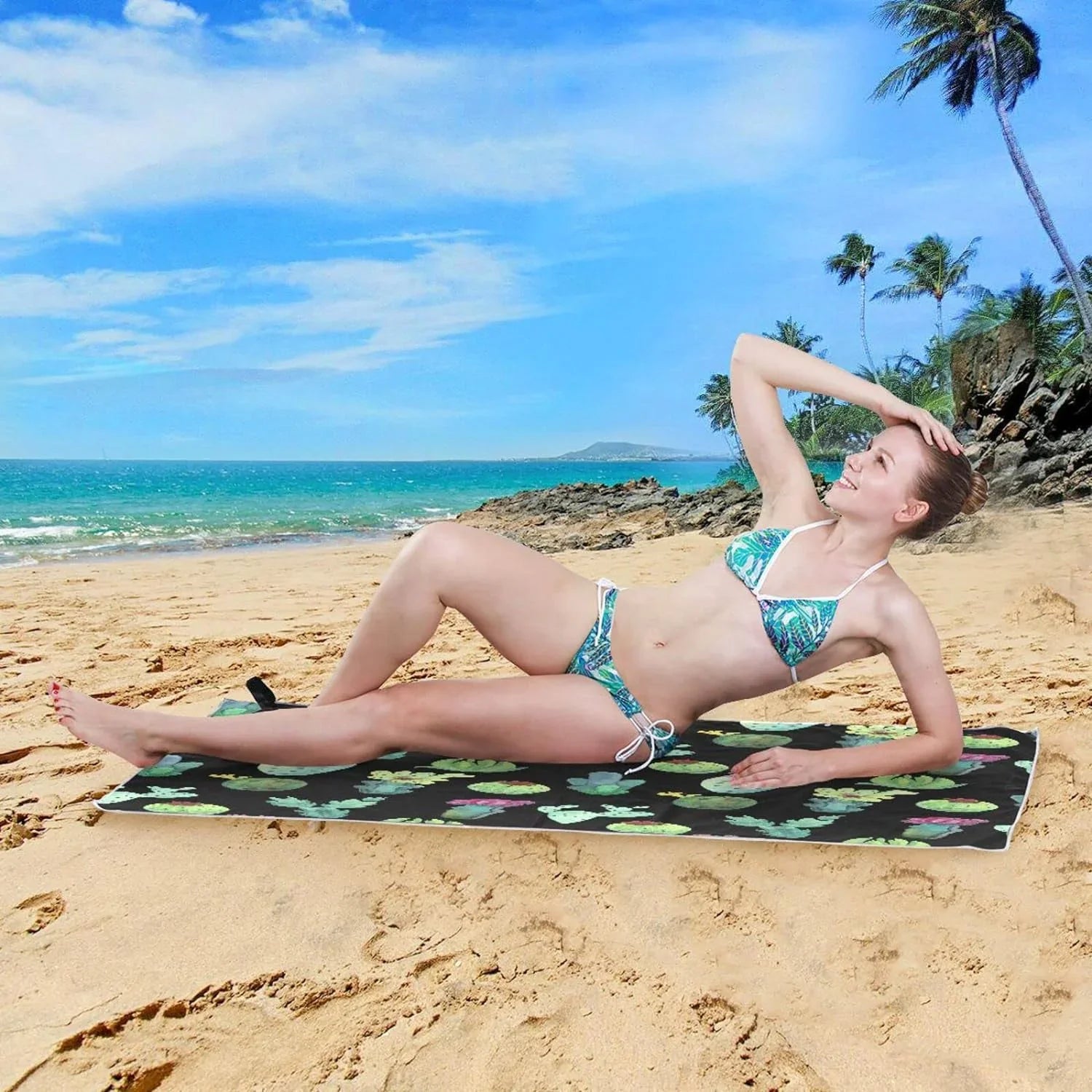 Bestwell Cactus Beach Towel Oversized Towel Blanket, Thin Lightweight Microfiber Sizeand Free Quick Dry Towel, 30”X60” Multipurpose Pool Bath Yoga Sizewim Sizehower Towel