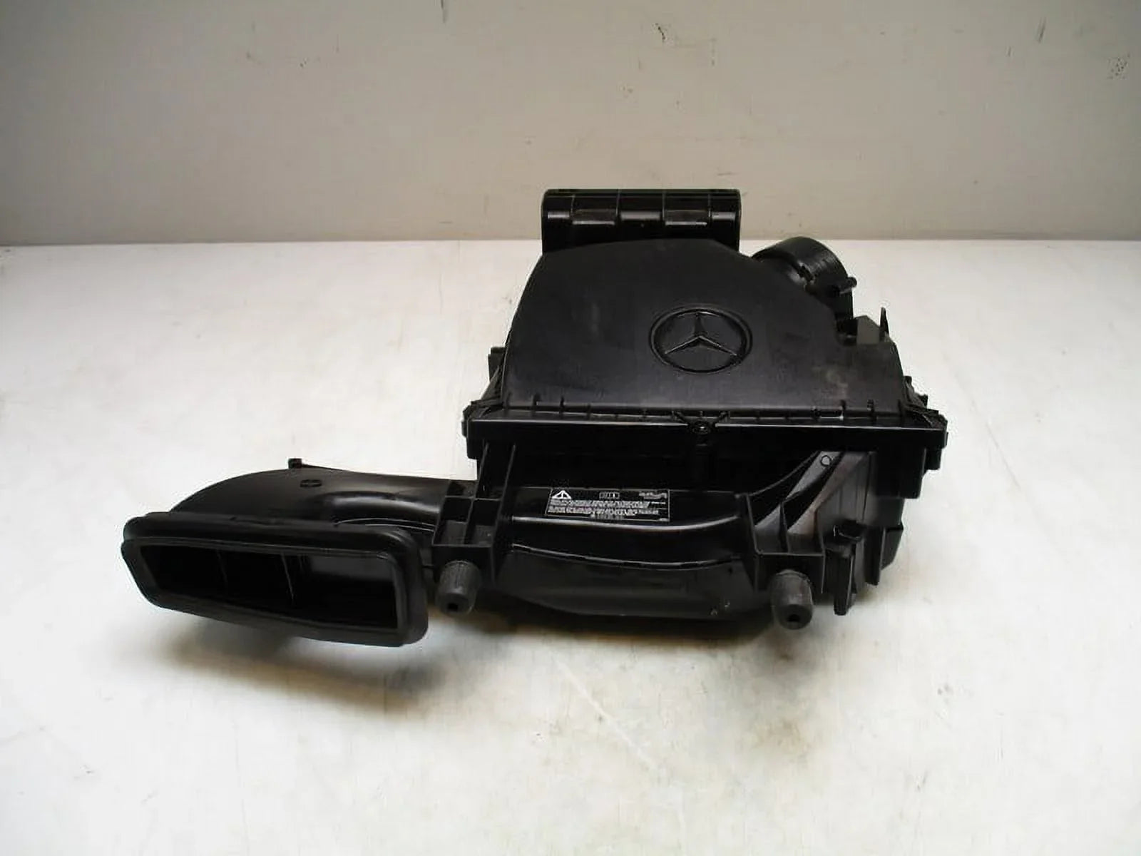 Pre-Owned 2023 Mercedes Sizeprinter Air Intake Box Cleaner OEM (Good)