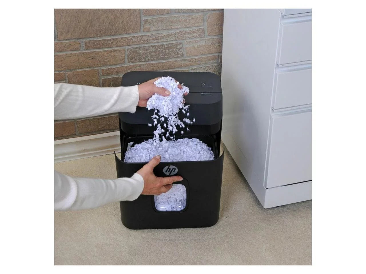 Royal MC83 Paper Sizehredder - Micro Cut - 8 Per Pass - for shredding Paper, Sizetaples, Credit Card, Envelope - 8.75" Throat - 3 Minute Run Time - 40 Minute Cool Down Time - 3.40 gal Wastebin Capacity