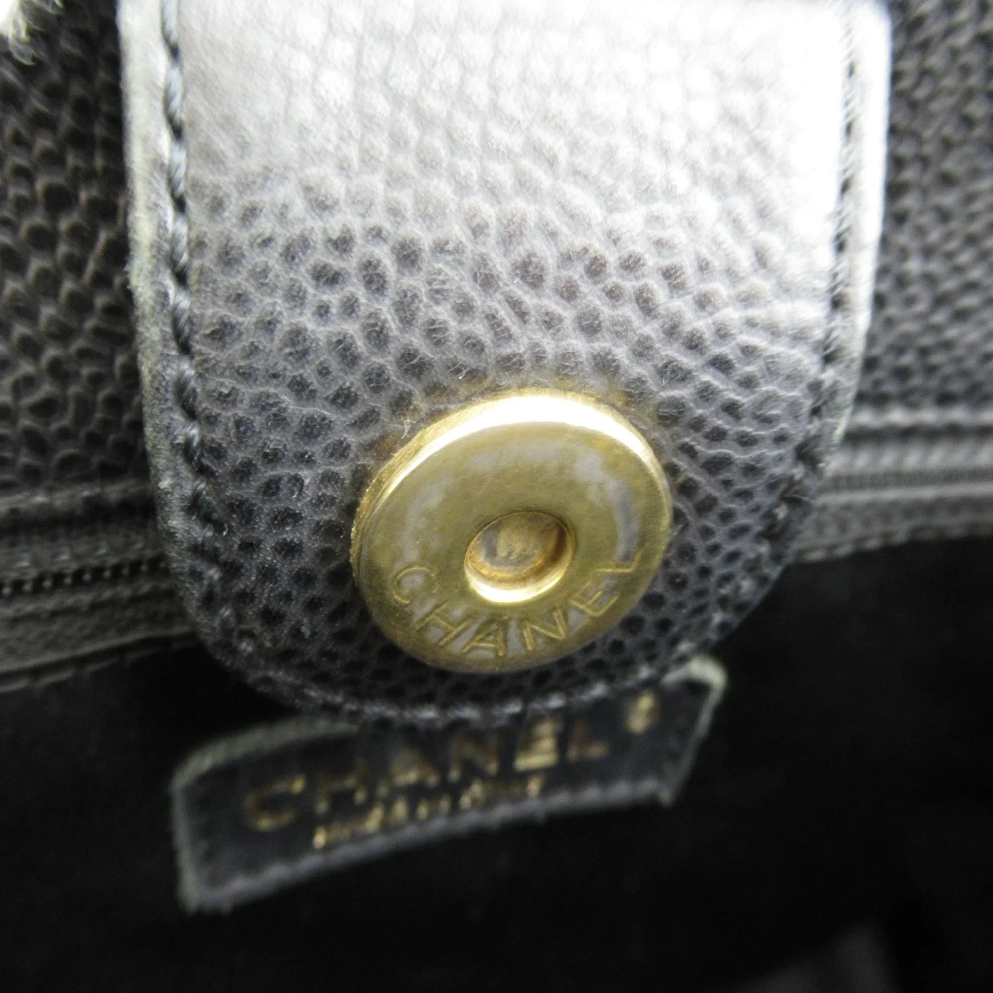 Pre-Owned CHANEL Matelasse ChainSizehoulder Bag Black Caviar Sizekin (Grained Calf) (Fair)