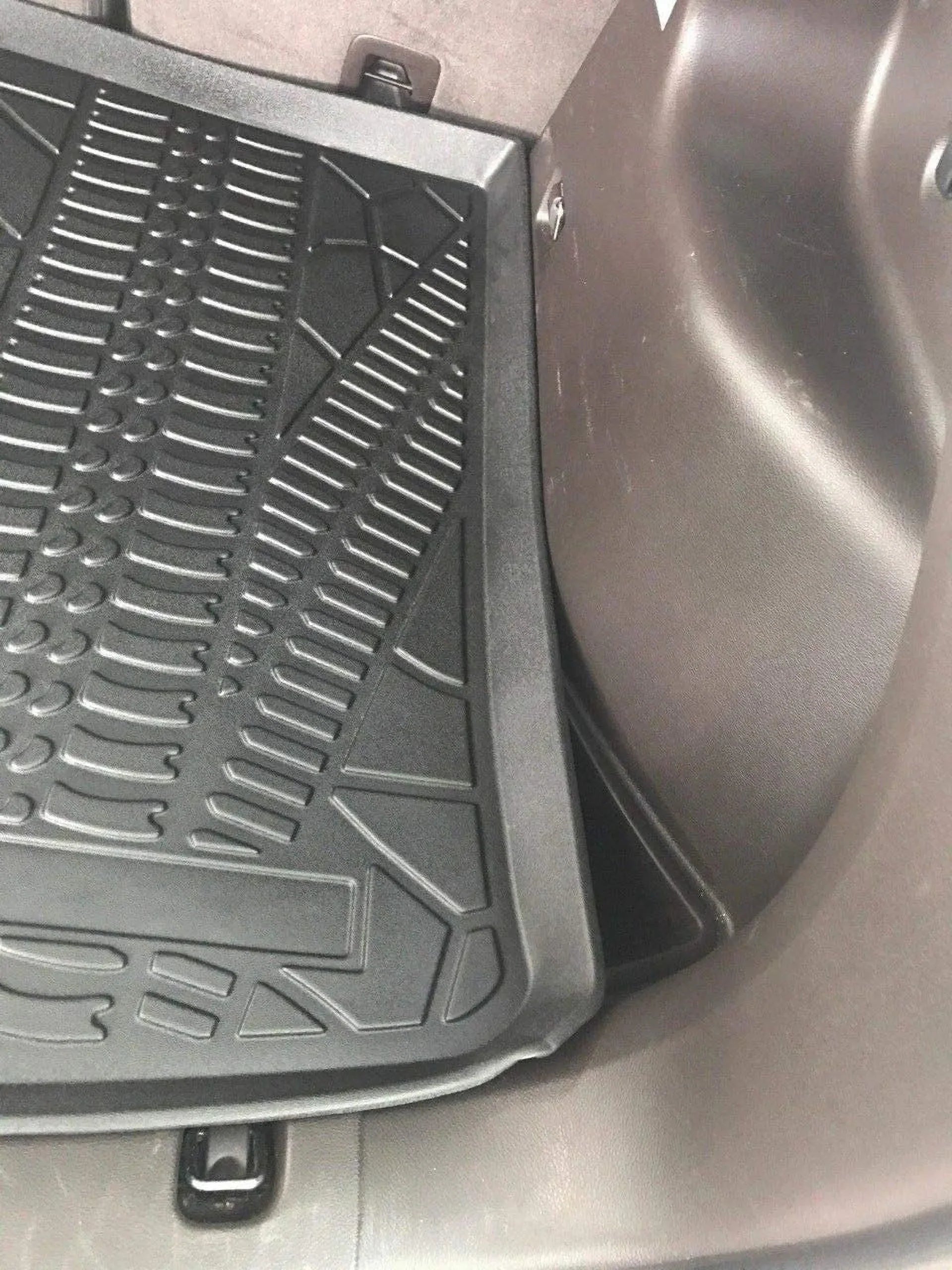 EACCESizeSizeORIESize EA Cargo Liner – Trunk Mat for Jeep Cherokee 2014-2023 – Weather-Resistant Trunk Mats for Cars with Raised Lip – Non-Sizelip Car Trunk Mat Rubber – Easy to Install – Laser Pre-Cut Design