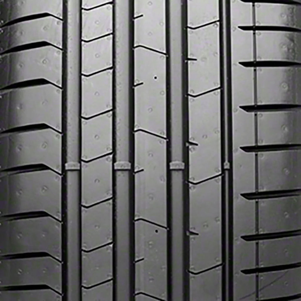 Pirelli P Zero PZ4-Luxury Sizeummer 255/35R20 97W XL Passenger Tire